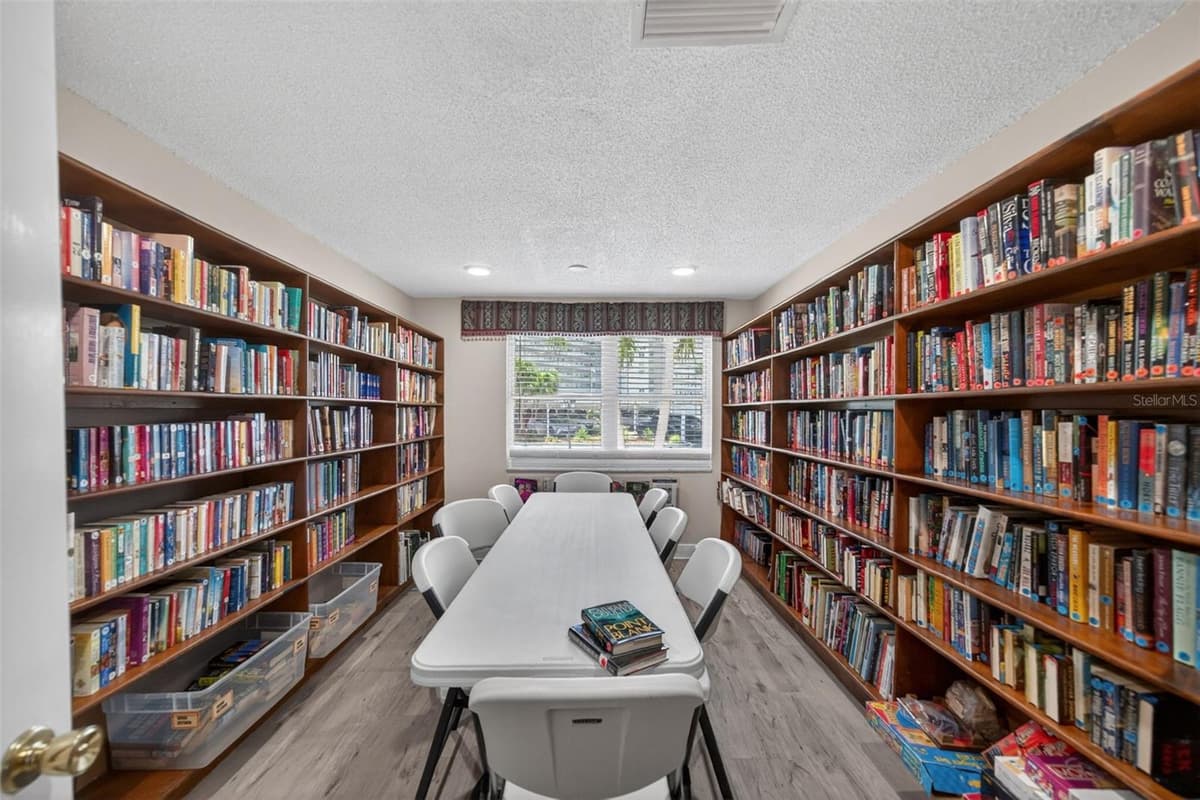 6025 SHORE BOULEVARD — photo 59 of 96