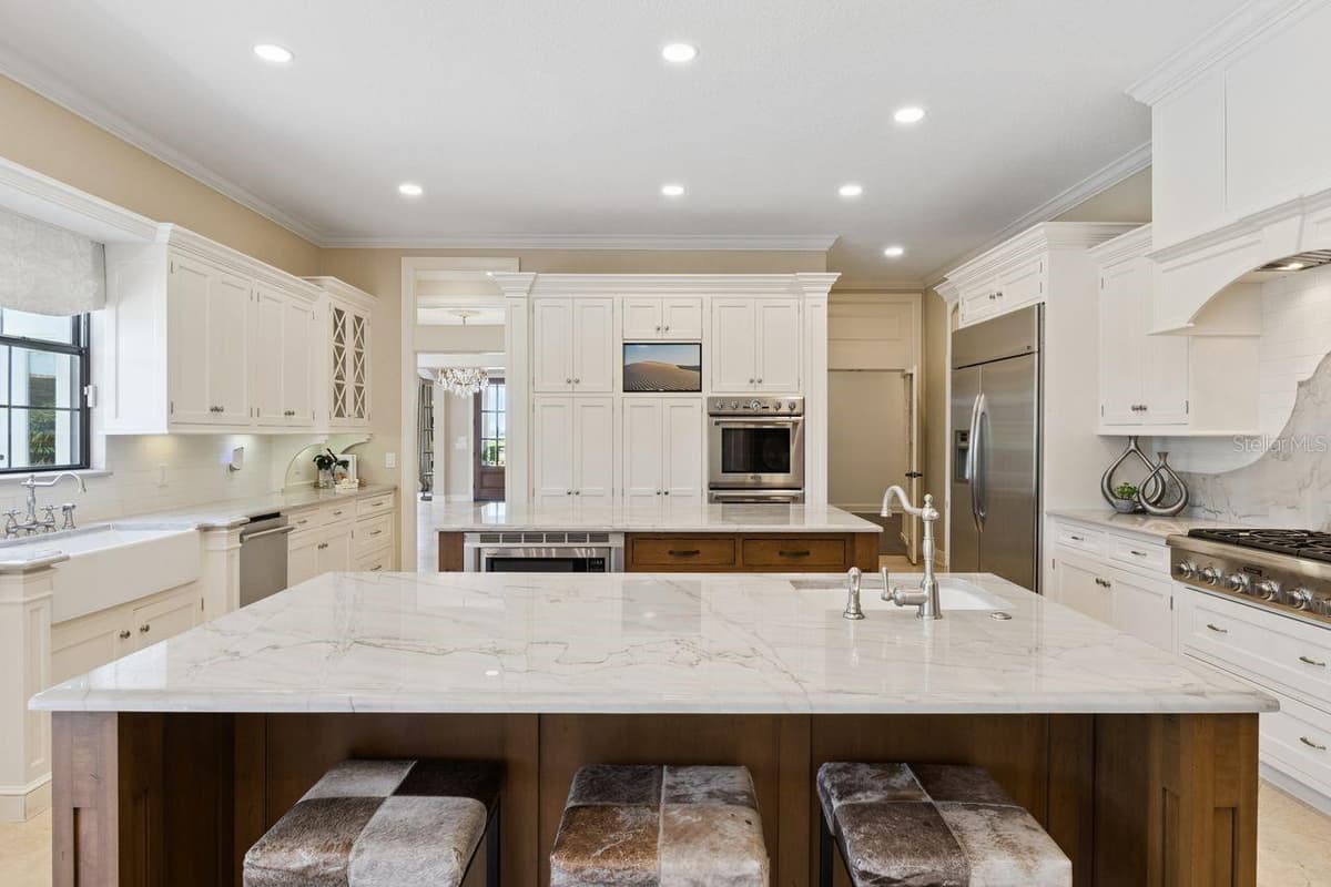 6127 TARAWOOD DRIVE — photo 17 of 98
