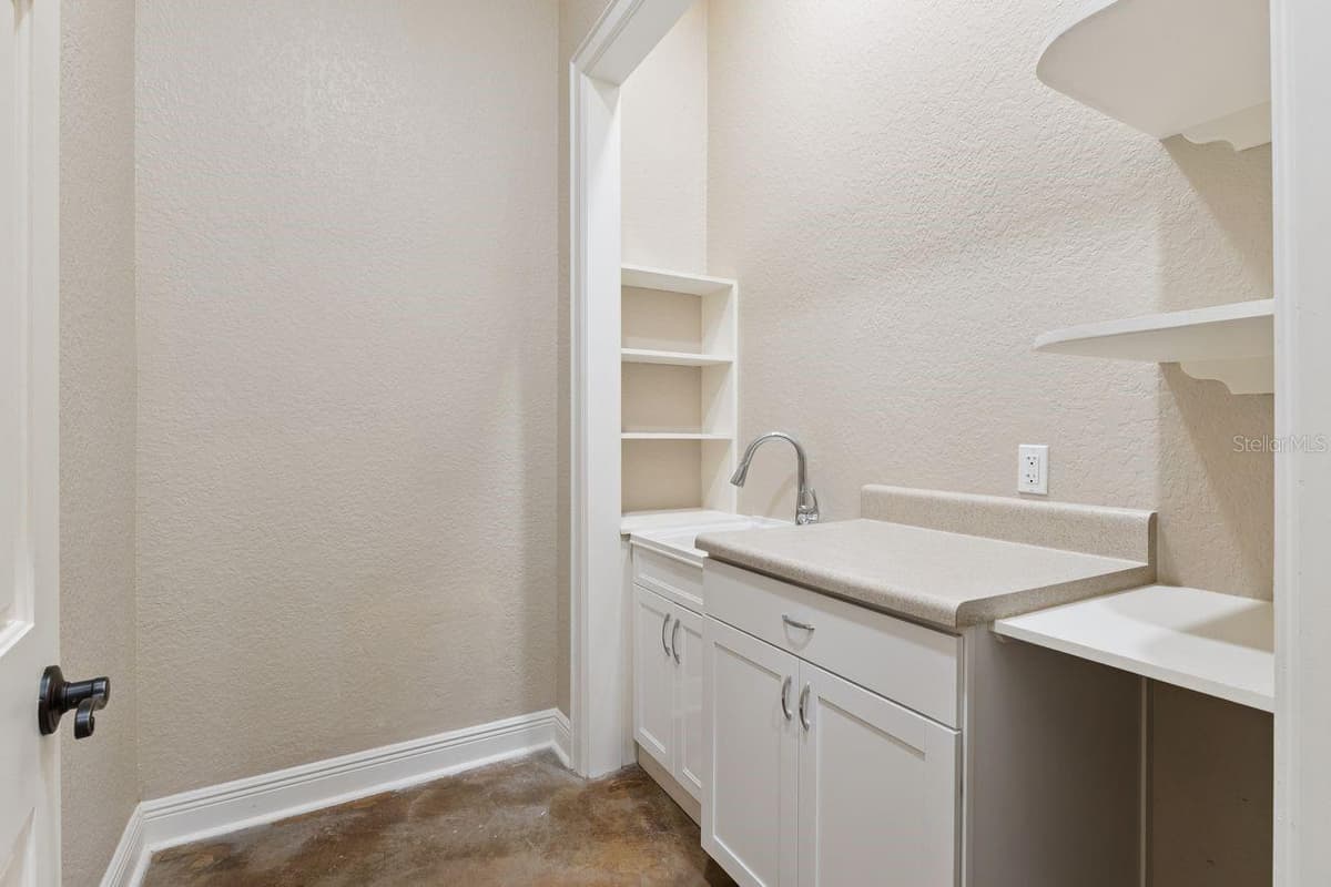 6127 TARAWOOD DRIVE — photo 52 of 98