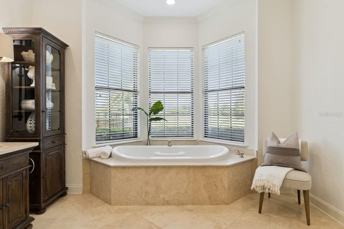 6127 TARAWOOD DRIVE — photo 31 of 98