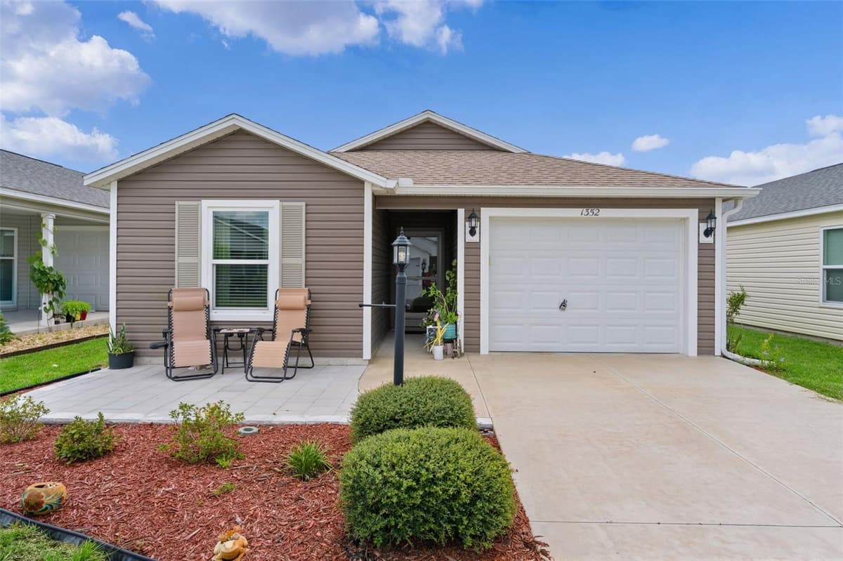 1352 MARYBETH LANE — photo 1 of 38