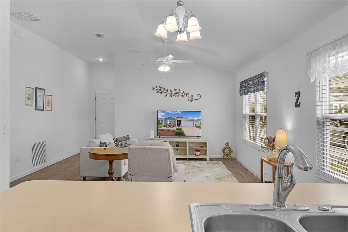 1352 MARYBETH LANE — photo 15 of 38