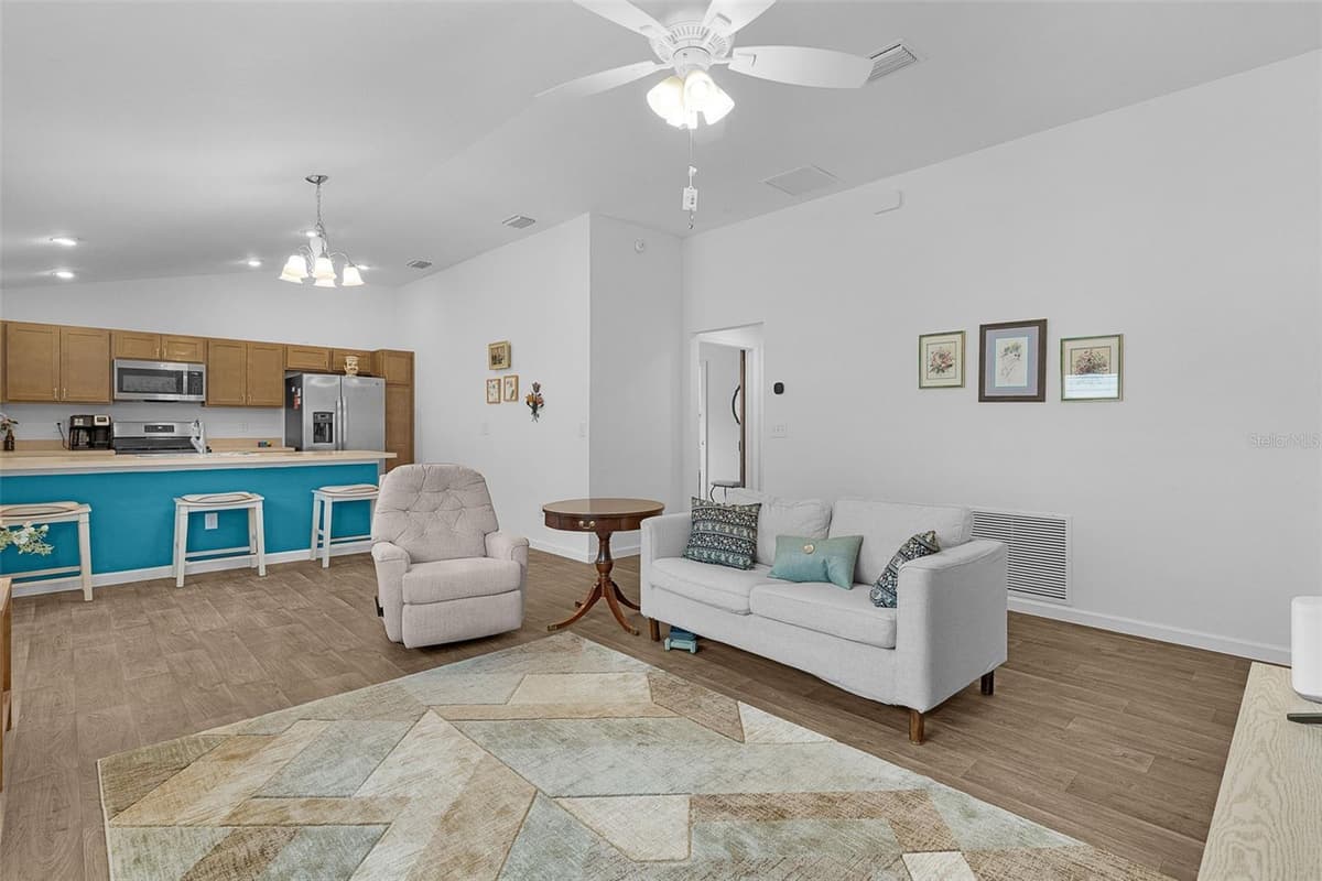 1352 MARYBETH LANE — photo 10 of 38