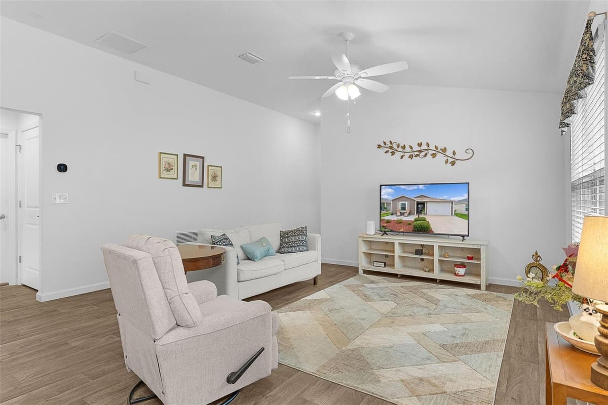 1352 MARYBETH LANE — photo 9 of 38