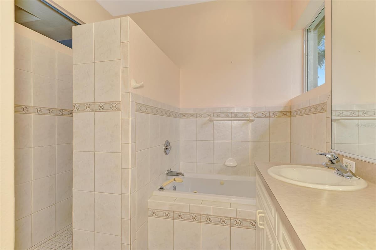 4708 SWEETMEADOW CIRCLE — photo 46 of 96