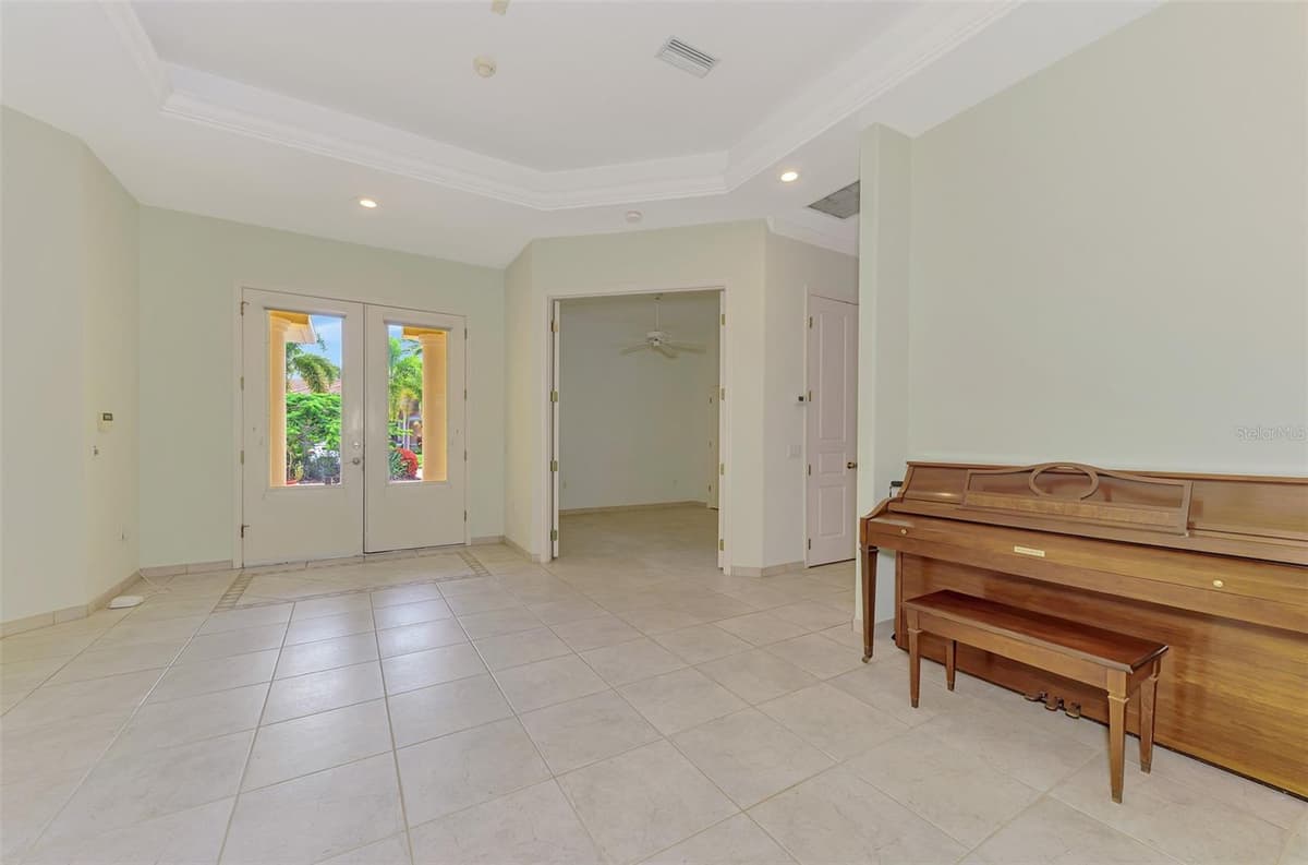 4708 SWEETMEADOW CIRCLE — photo 16 of 96