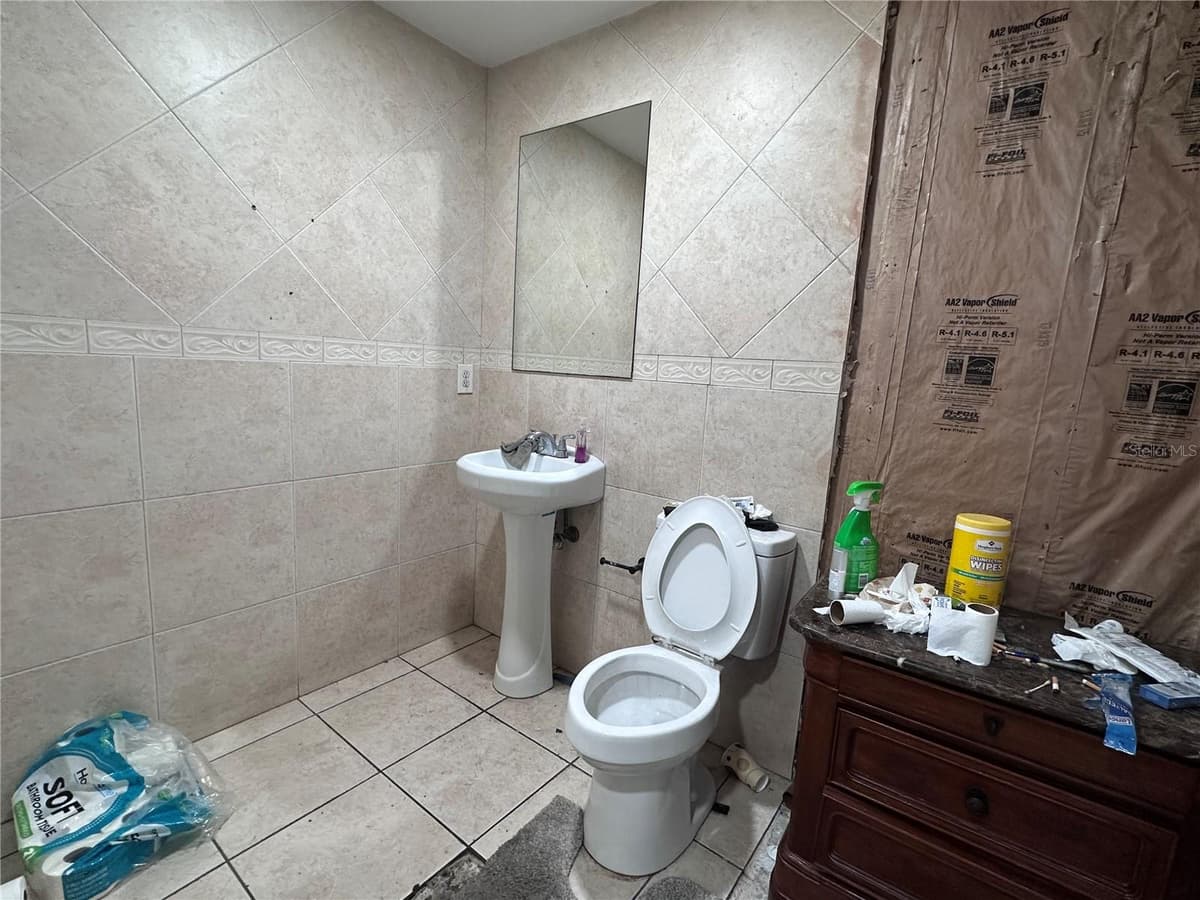 1412 LAKE AVENUE — photo 13 of 15