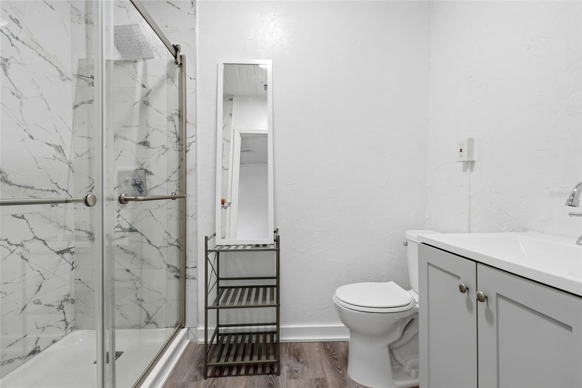 619 7TH AVENUE — photo 19 of 27