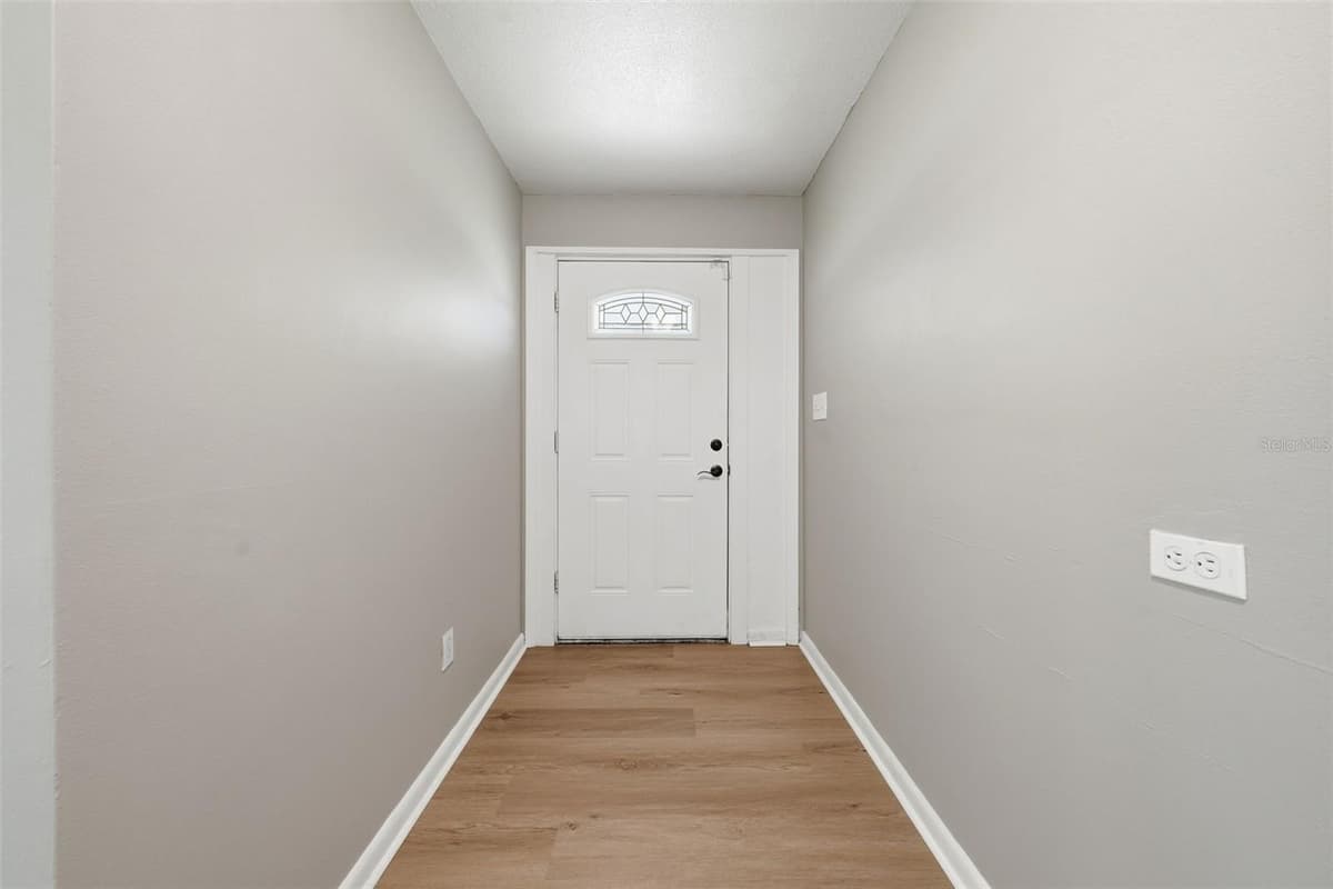 22526 62ND AVENUE — photo 8 of 46