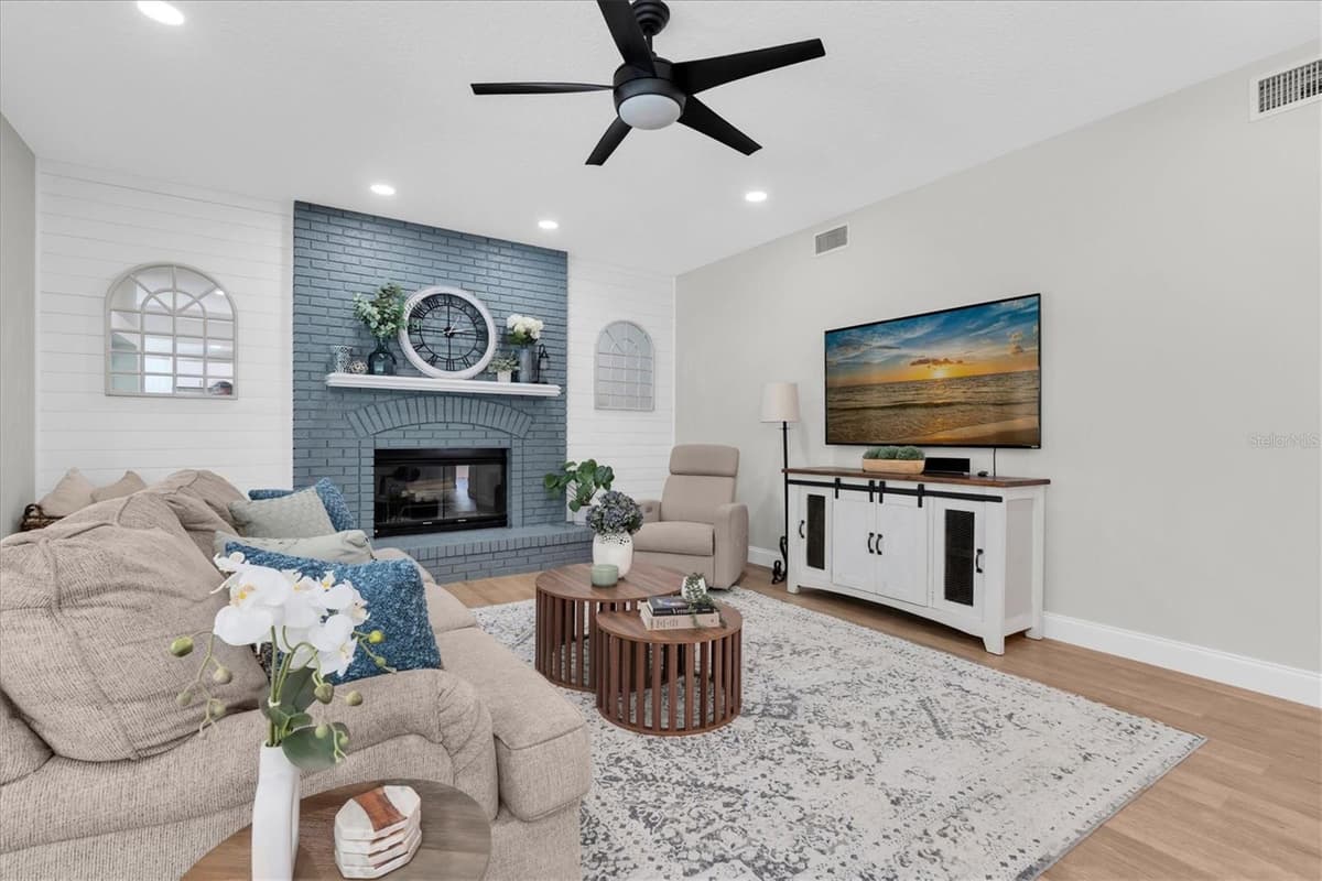1625 PERCHERON DRIVE — photo 5 of 60