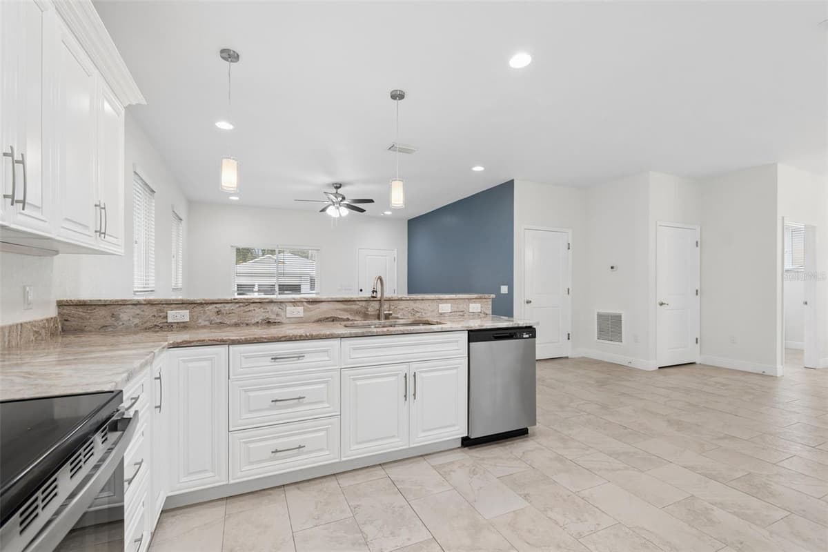 730 8TH AVENUE — photo 13 of 61