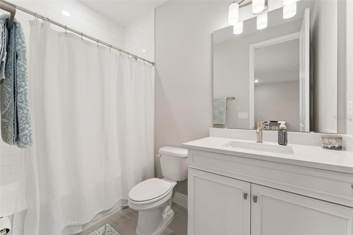 16111 VOLTERRA POINT — photo 33 of 64