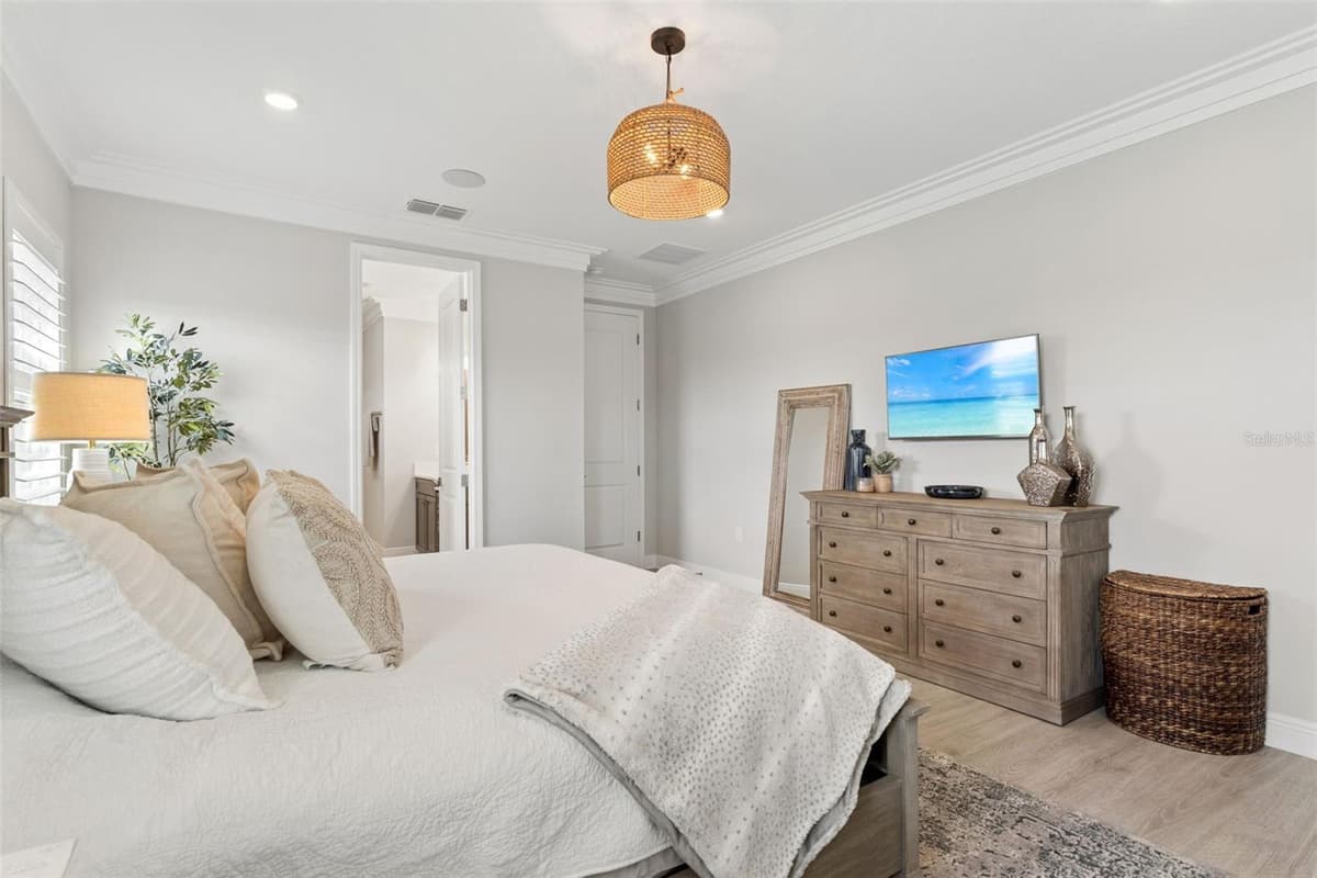 16111 VOLTERRA POINT — photo 19 of 64