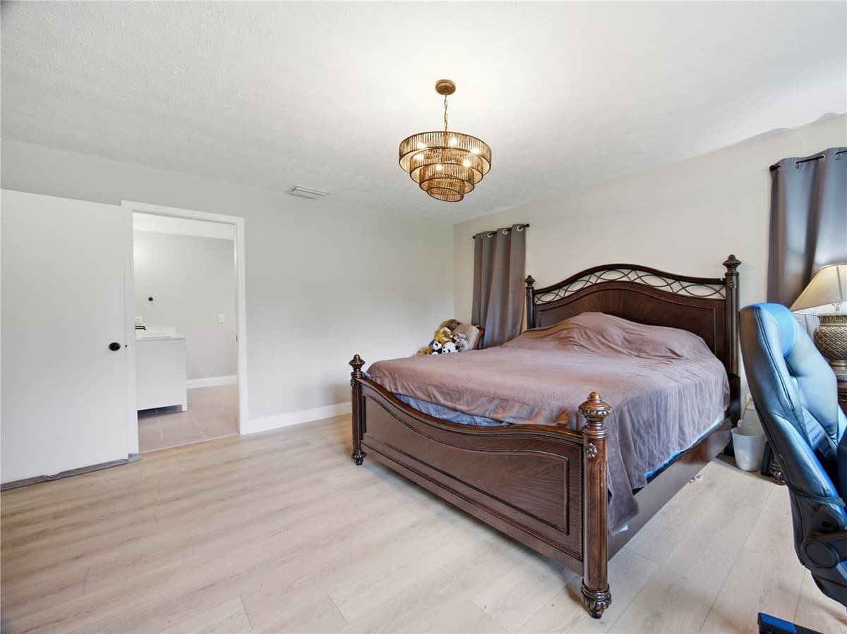 6820 TUSCAWILLA DRIVE — photo 14 of 33