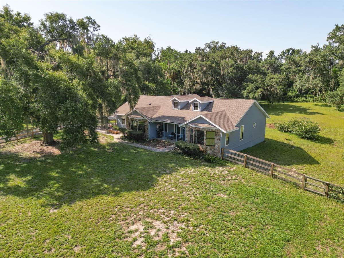 6820 TUSCAWILLA DRIVE — photo 4 of 33