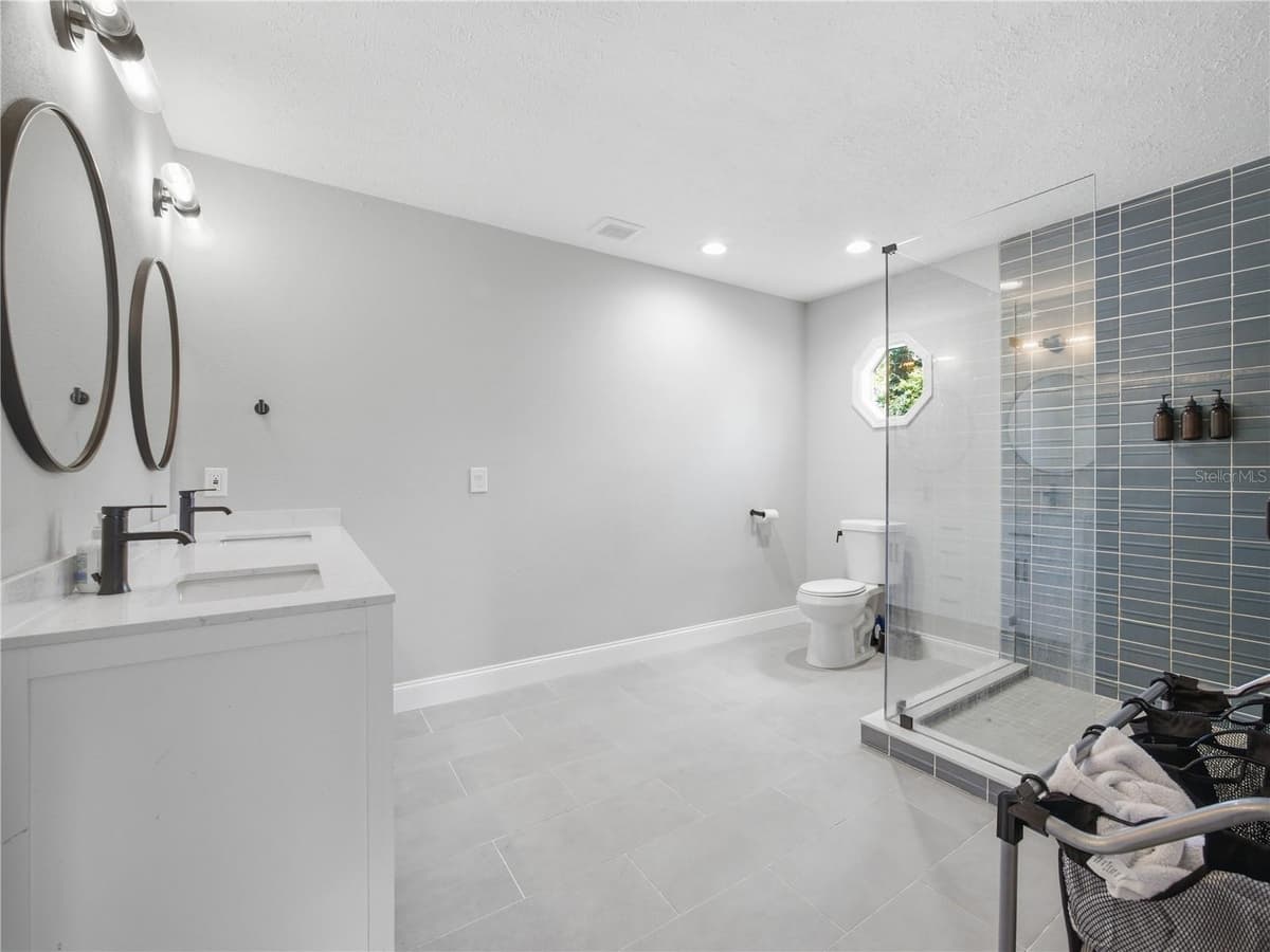 6820 TUSCAWILLA DRIVE — photo 15 of 33