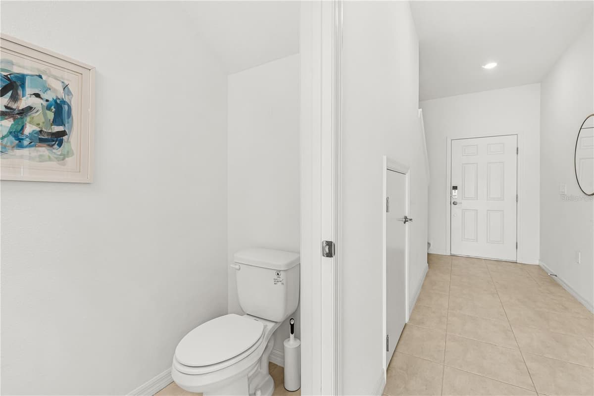 5848 BISCOTTI STREET — photo 12 of 27