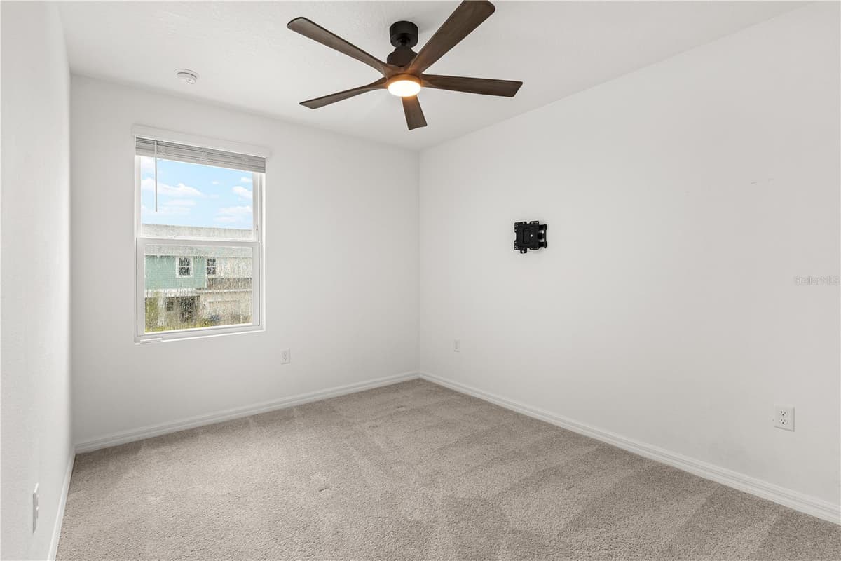 5848 BISCOTTI STREET — photo 20 of 27