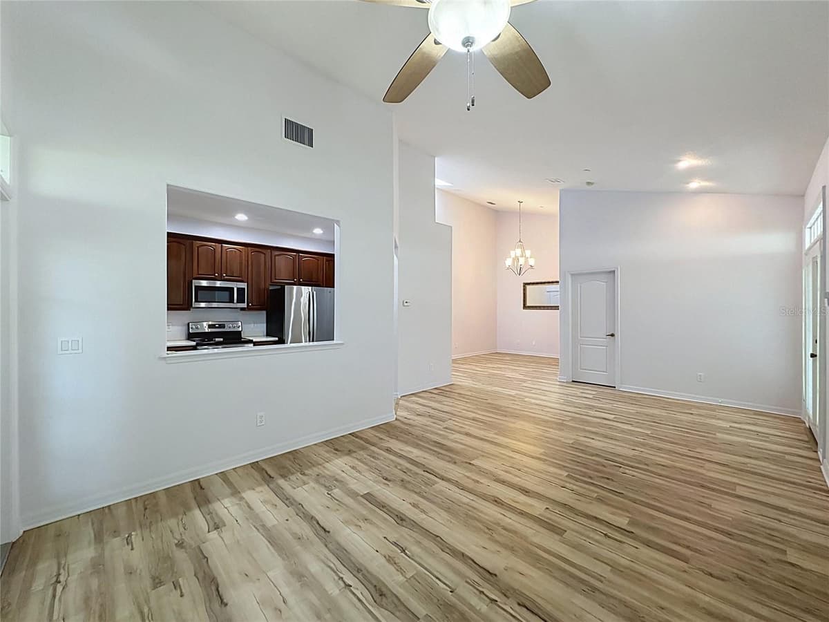 102 CARRICK BEND WAY — photo 14 of 47