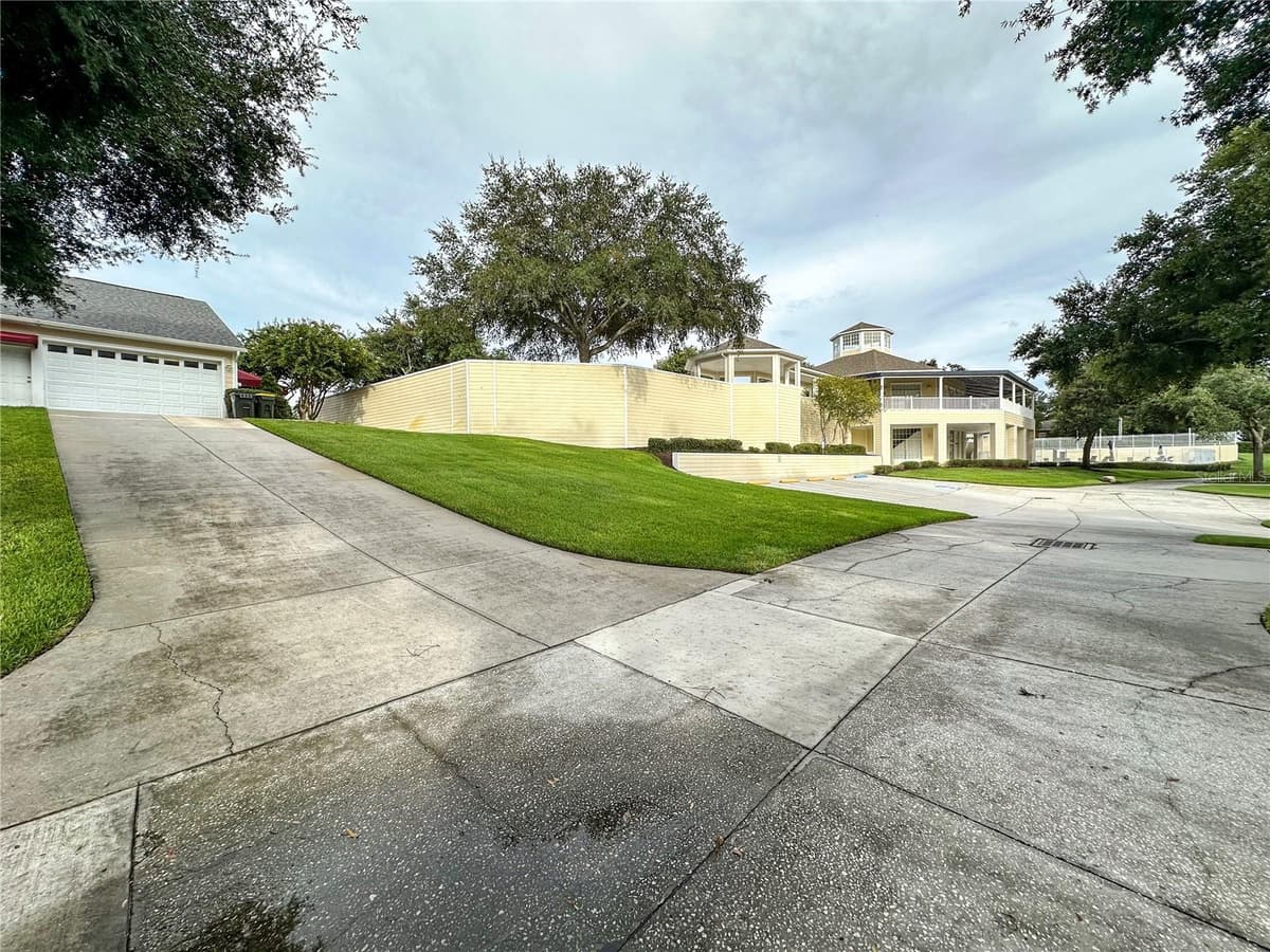 102 CARRICK BEND WAY — photo 41 of 47