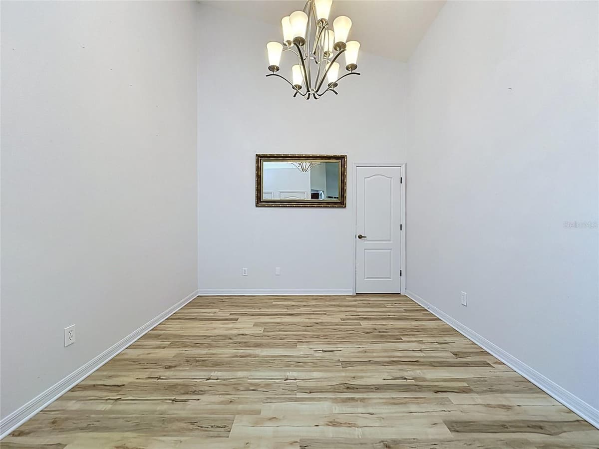 102 CARRICK BEND WAY — photo 10 of 47