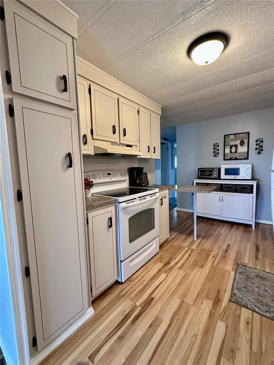 1100 BELCHER ROAD — photo 12 of 48