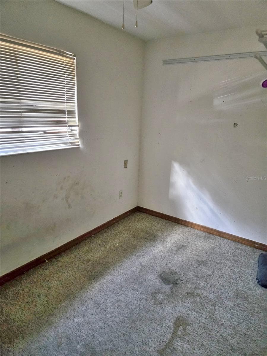 5727 10TH PLACE — photo 3 of 8