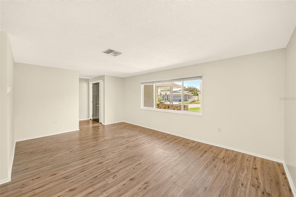 8741 HONEYCOMB DRIVE — photo 6 of 40