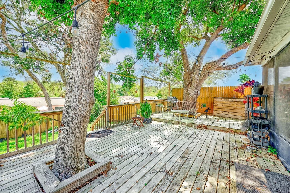 8741 HONEYCOMB DRIVE — photo 33 of 40