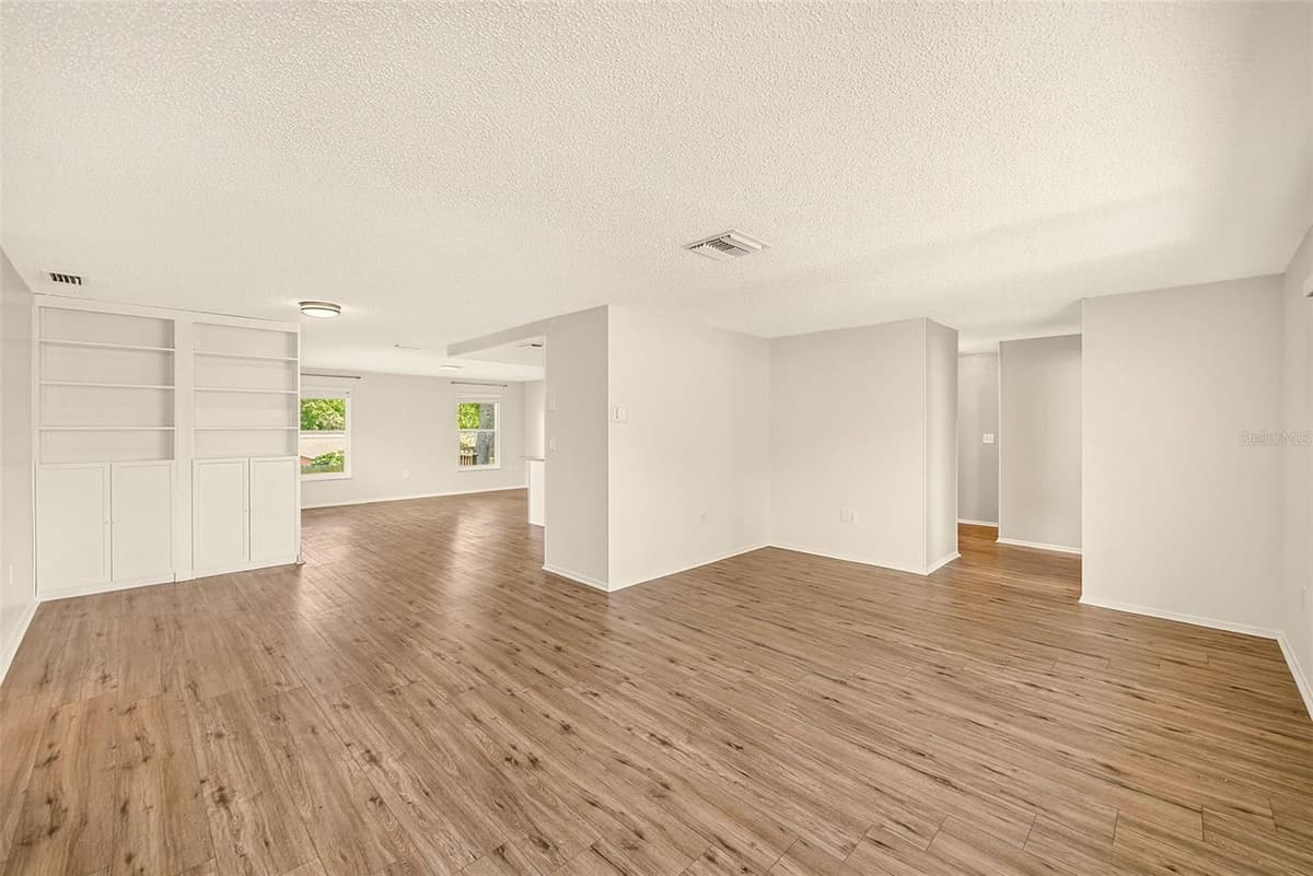 8741 HONEYCOMB DRIVE — photo 7 of 40