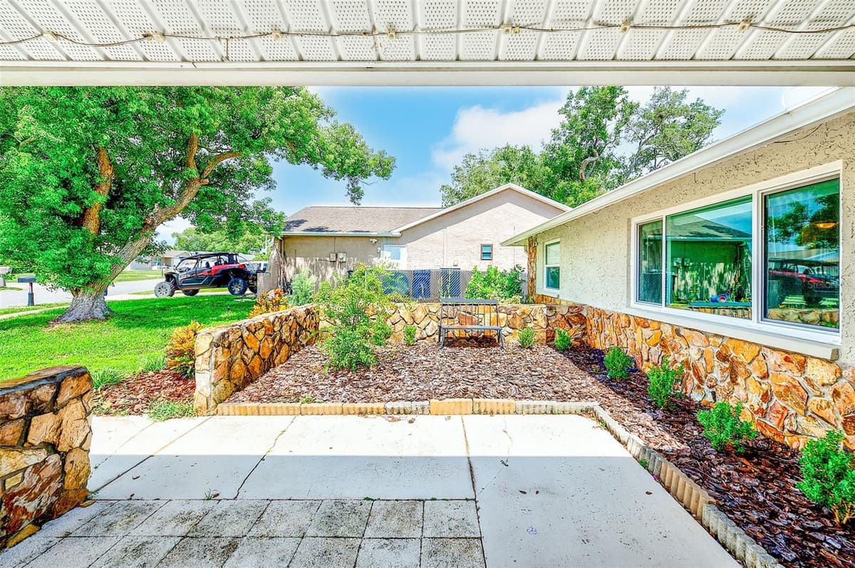 8741 HONEYCOMB DRIVE — photo 4 of 40