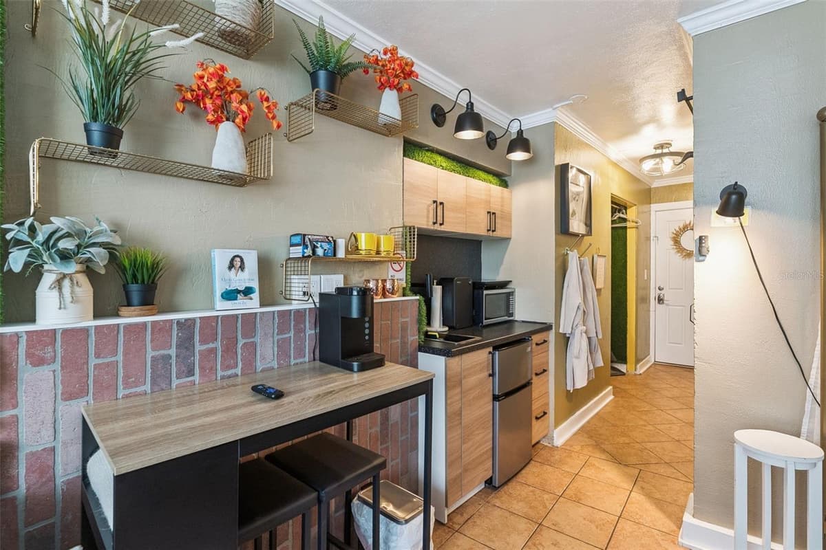 1233 ATLANTIC AVENUE — photo 5 of 19