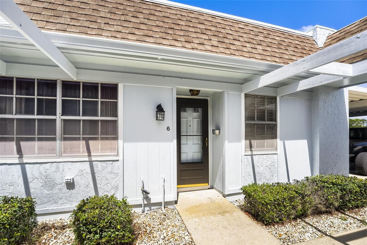 11210 CARRIAGE HILL DRIVE — photo 1 of 22