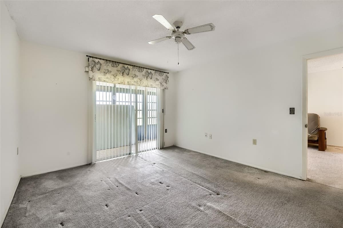 11210 CARRIAGE HILL DRIVE — photo 12 of 22