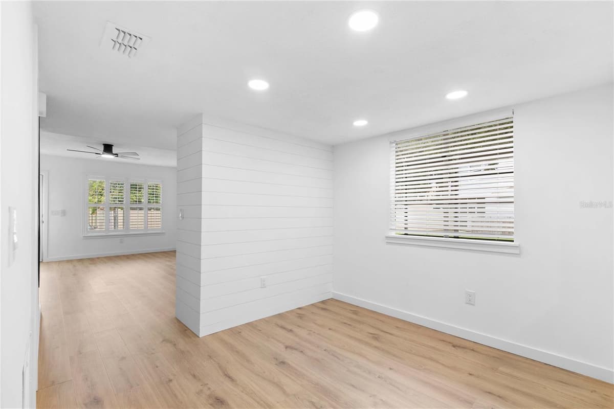 8711 COBBLER PLACE — photo 10 of 30