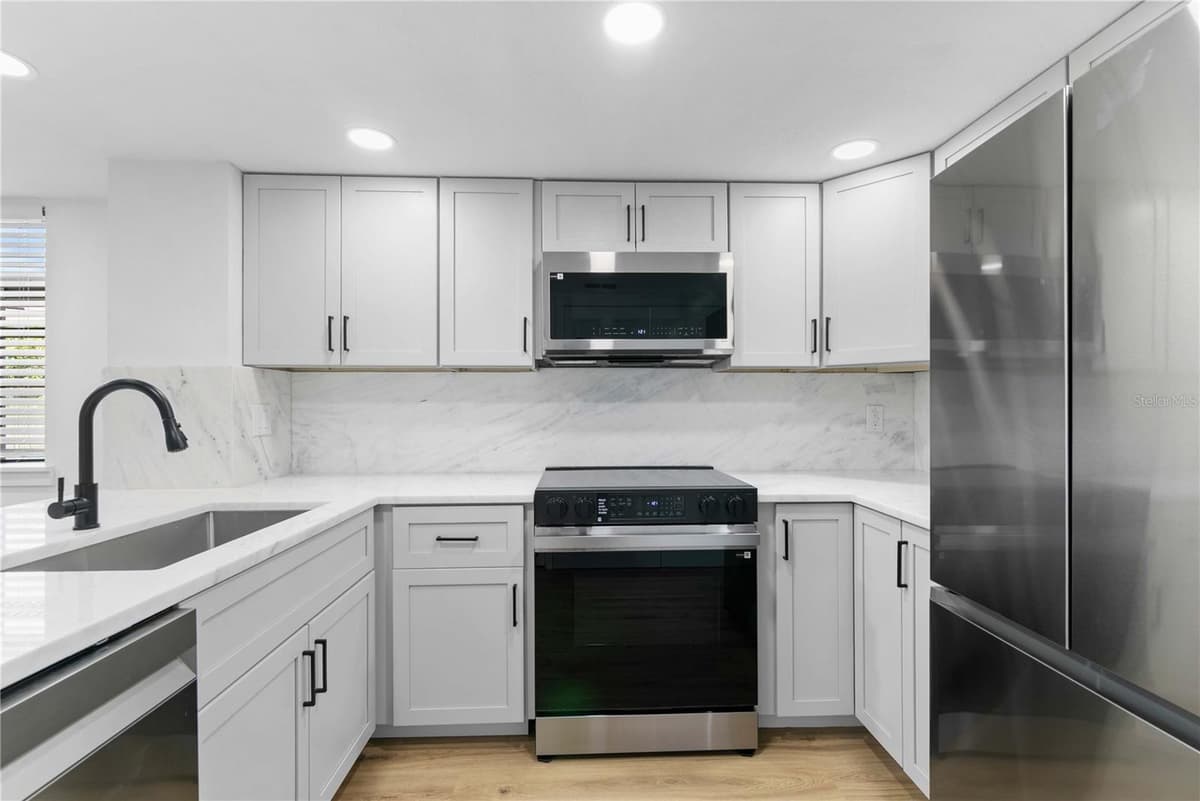 8711 COBBLER PLACE — photo 13 of 30