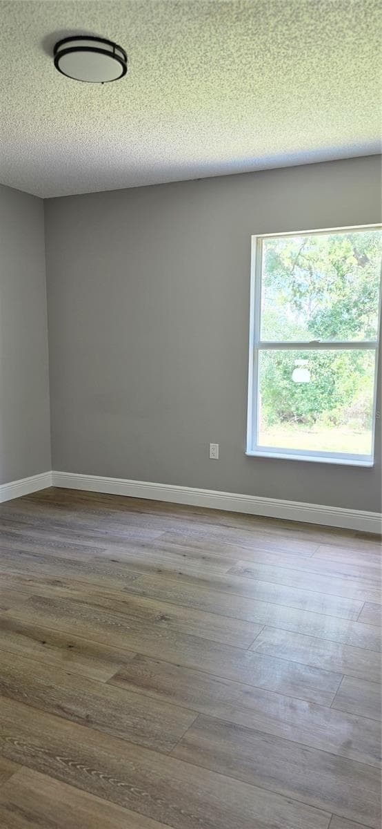 2861 BLACKBURN AVENUE — photo 17 of 29