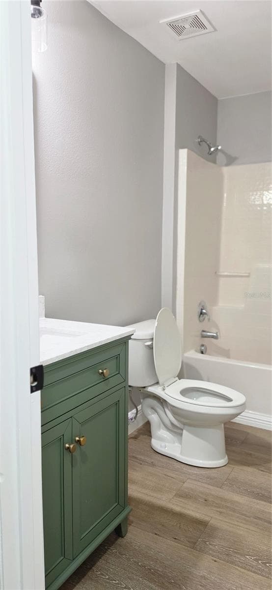 2861 BLACKBURN AVENUE — photo 6 of 29
