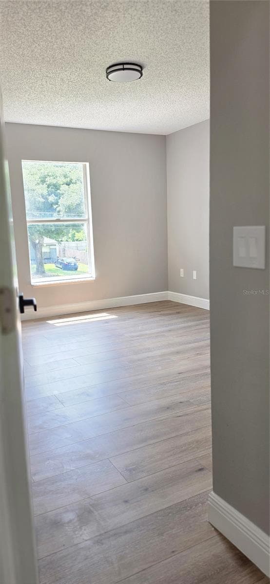 2861 BLACKBURN AVENUE — photo 21 of 29
