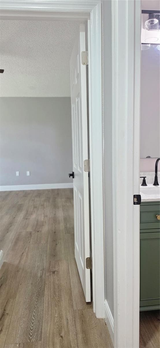 2861 BLACKBURN AVENUE — photo 15 of 29