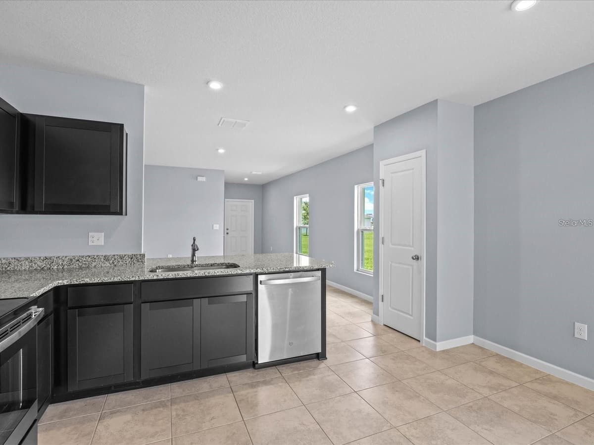 1403 MADISON CIRCLE — photo 9 of 29