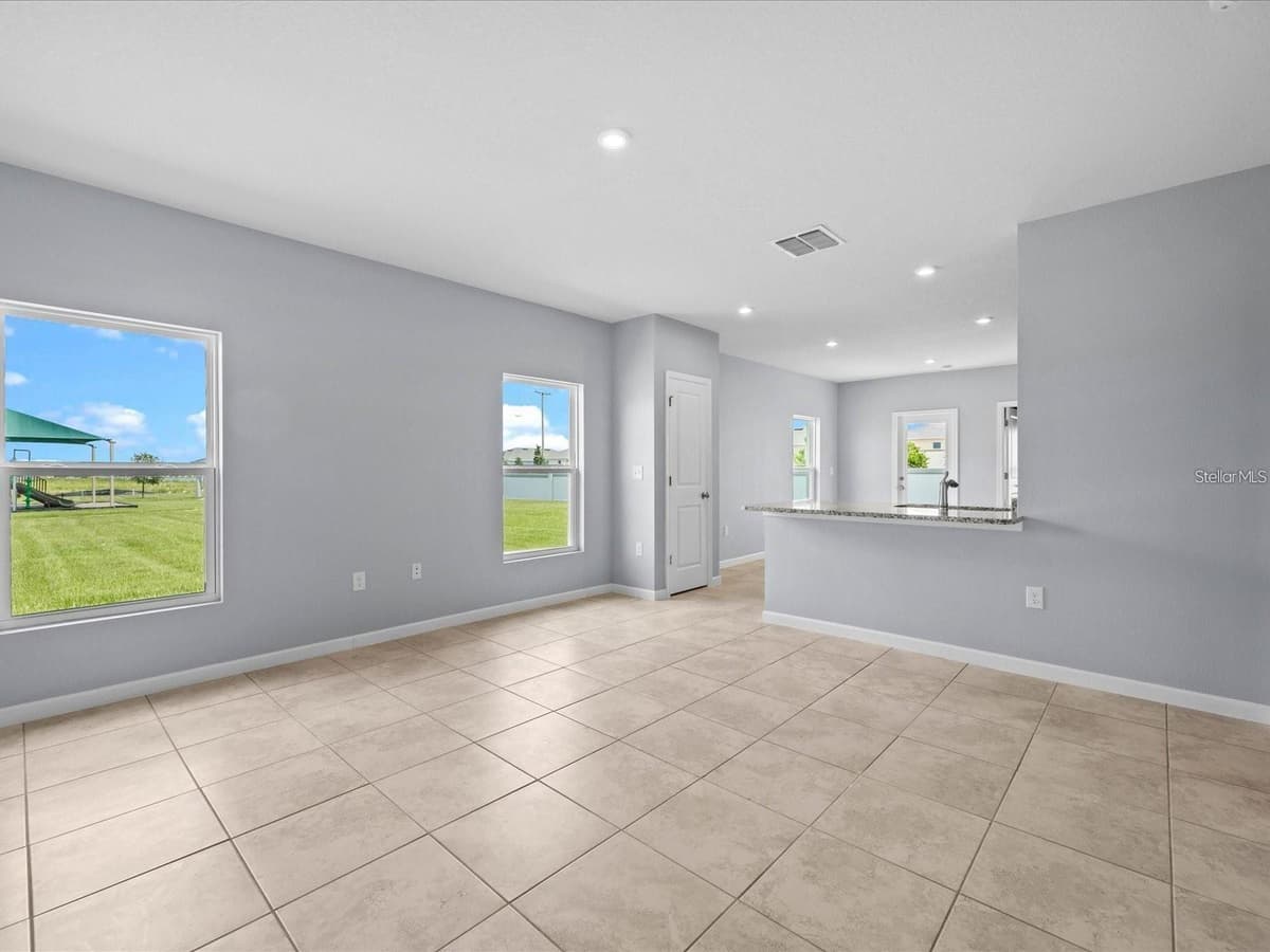 1403 MADISON CIRCLE — photo 5 of 29