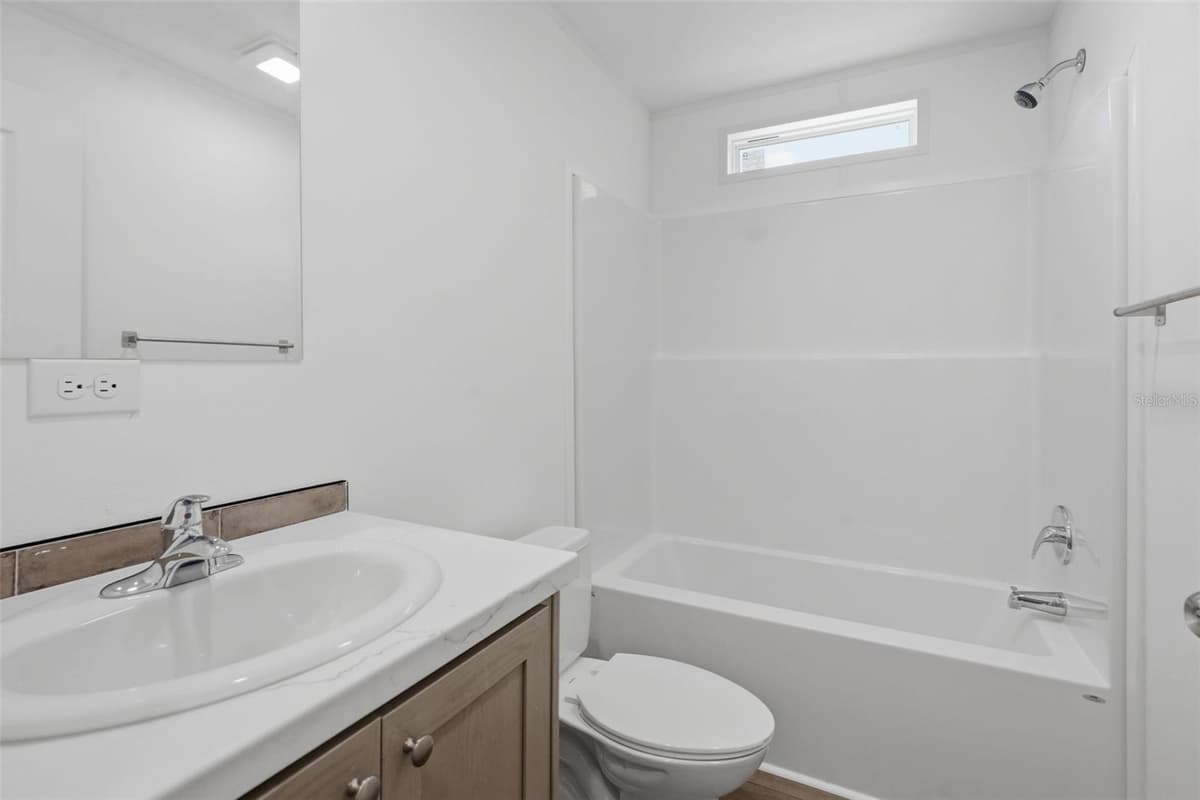 4241 HAWAII LANE — photo 9 of 17