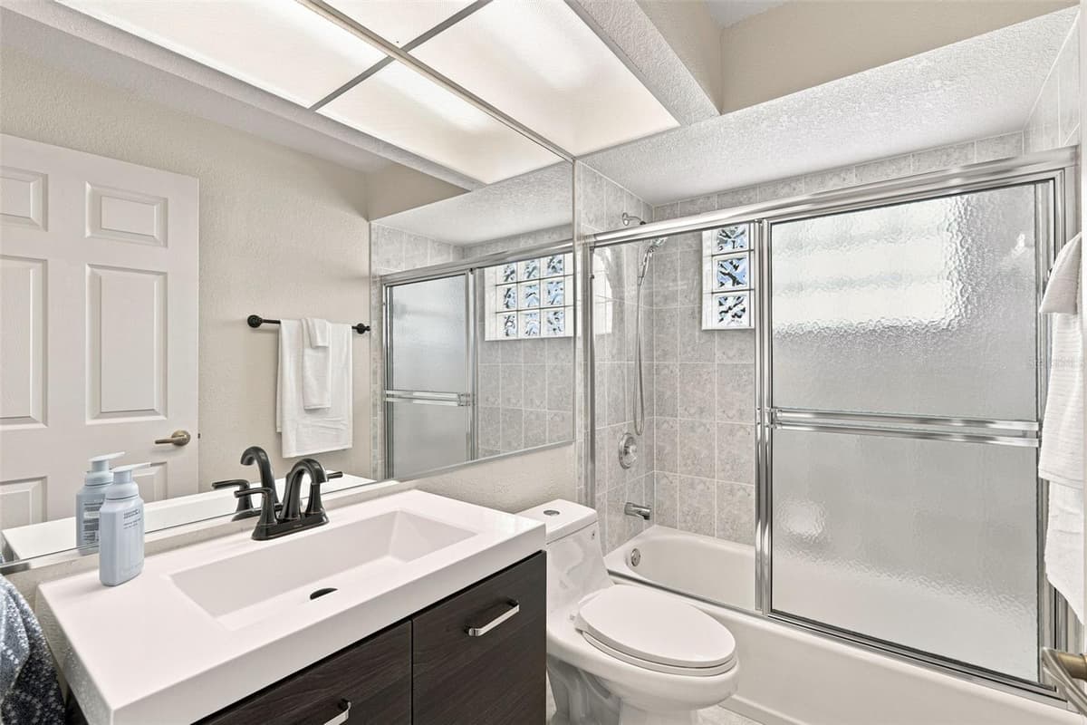 15160 BUSWELL AVENUE — photo 38 of 71
