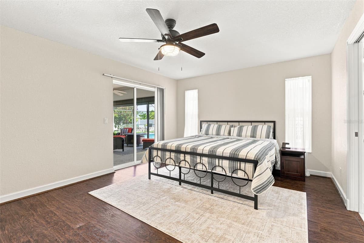 15160 BUSWELL AVENUE — photo 4 of 71