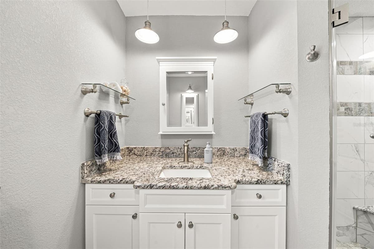 15160 BUSWELL AVENUE — photo 32 of 71
