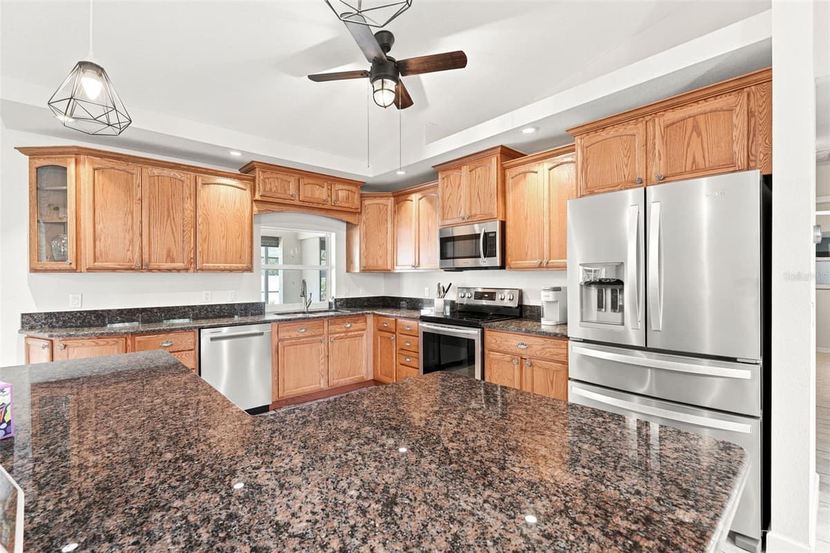 15160 BUSWELL AVENUE — photo 3 of 71