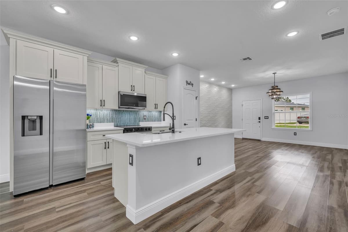 47 ORCHID COURT — photo 9 of 29