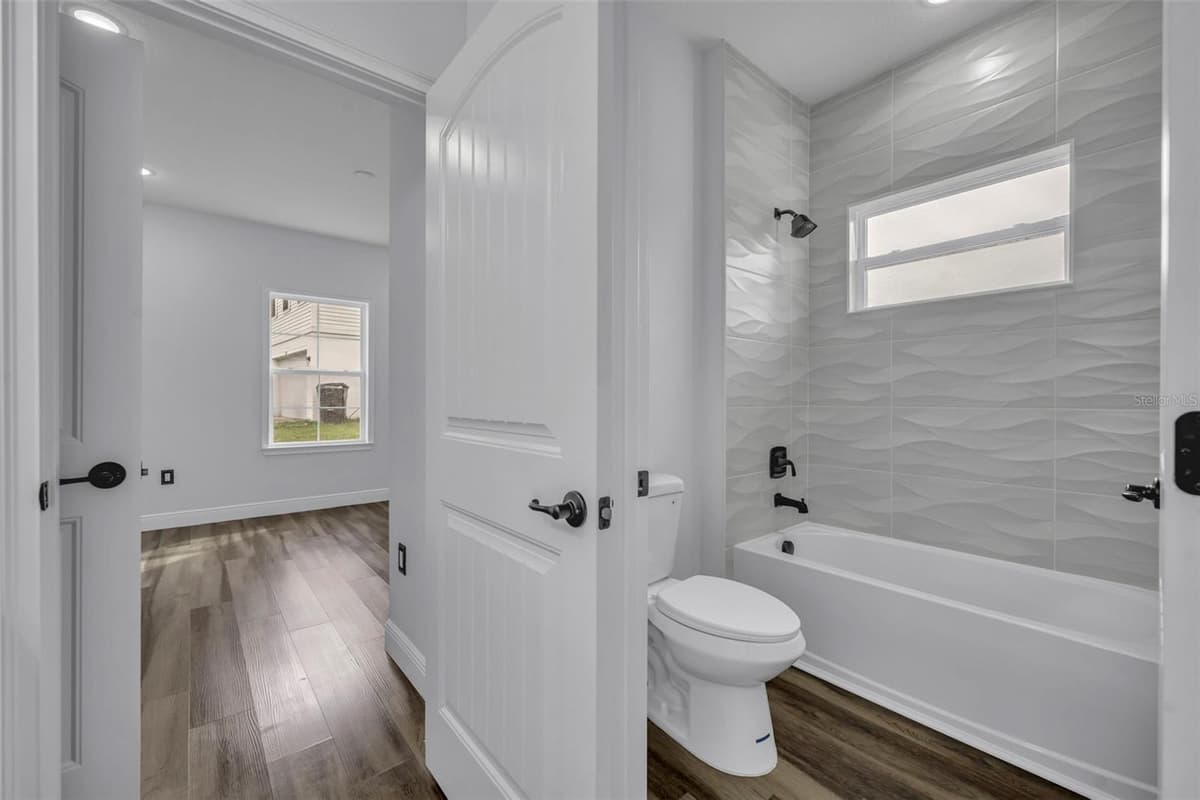 47 ORCHID COURT — photo 18 of 29