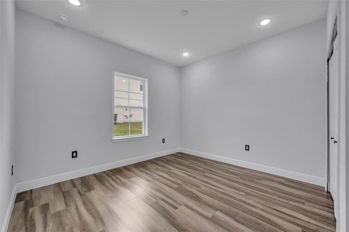 47 ORCHID COURT — photo 16 of 29